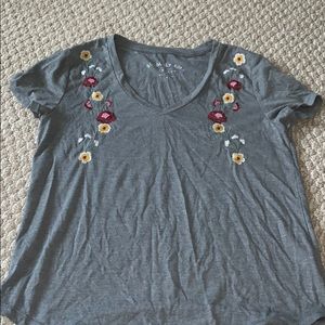 floral V neck Tee